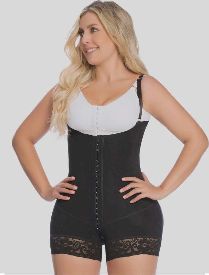 Faja tipo Short de Alta Compresion con broche y doble refuerzo abdominal (Faja Claudia)