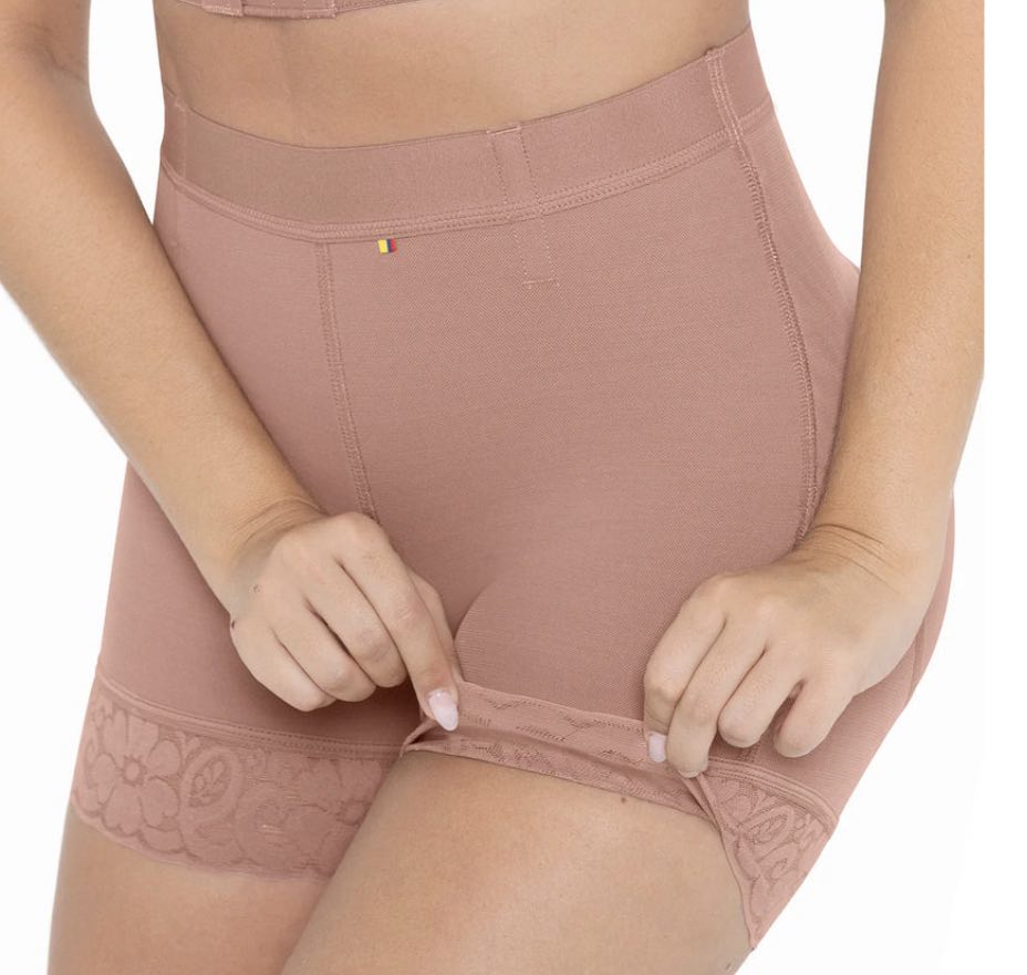Short Levanta Cola ( Short RUBI )