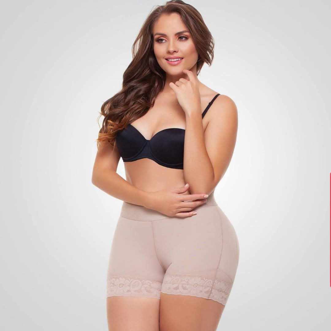 Faja Short LevantaCola ( Short ADRIANA )
